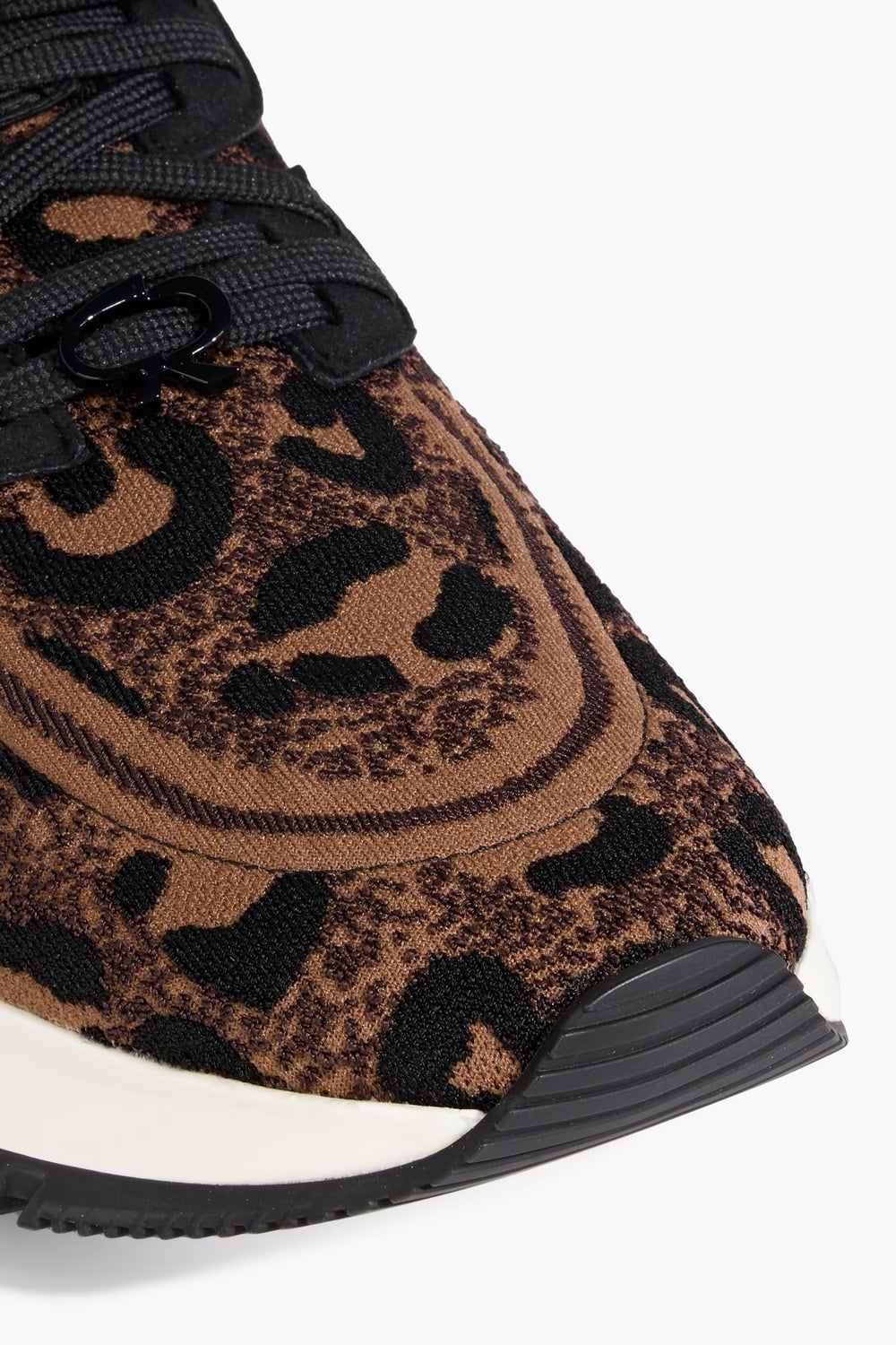 1c-source:aHR0cHM6Ly9pbWFnZXMuMS1jb21tZXJjZS5jb20vbWVkaWEvMjFiNWVkNTItNTI0Ni00NWVlLThkOWMtYjdmNjMzZjA2MjM1LmF2aWY=
