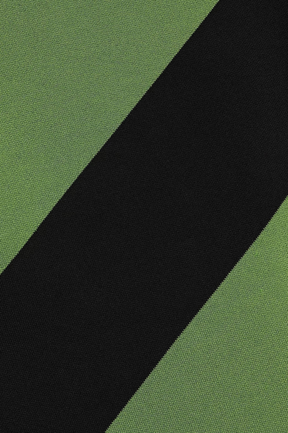 1c-source:aHR0cHM6Ly9pbWFnZXMuMS1jb21tZXJjZS5jb20vbWVkaWEvNTRlYmE0YzYtNDBjZS00ODg2LWIzNjgtOGNjZjMyMTMzM2EzLmF2aWY=