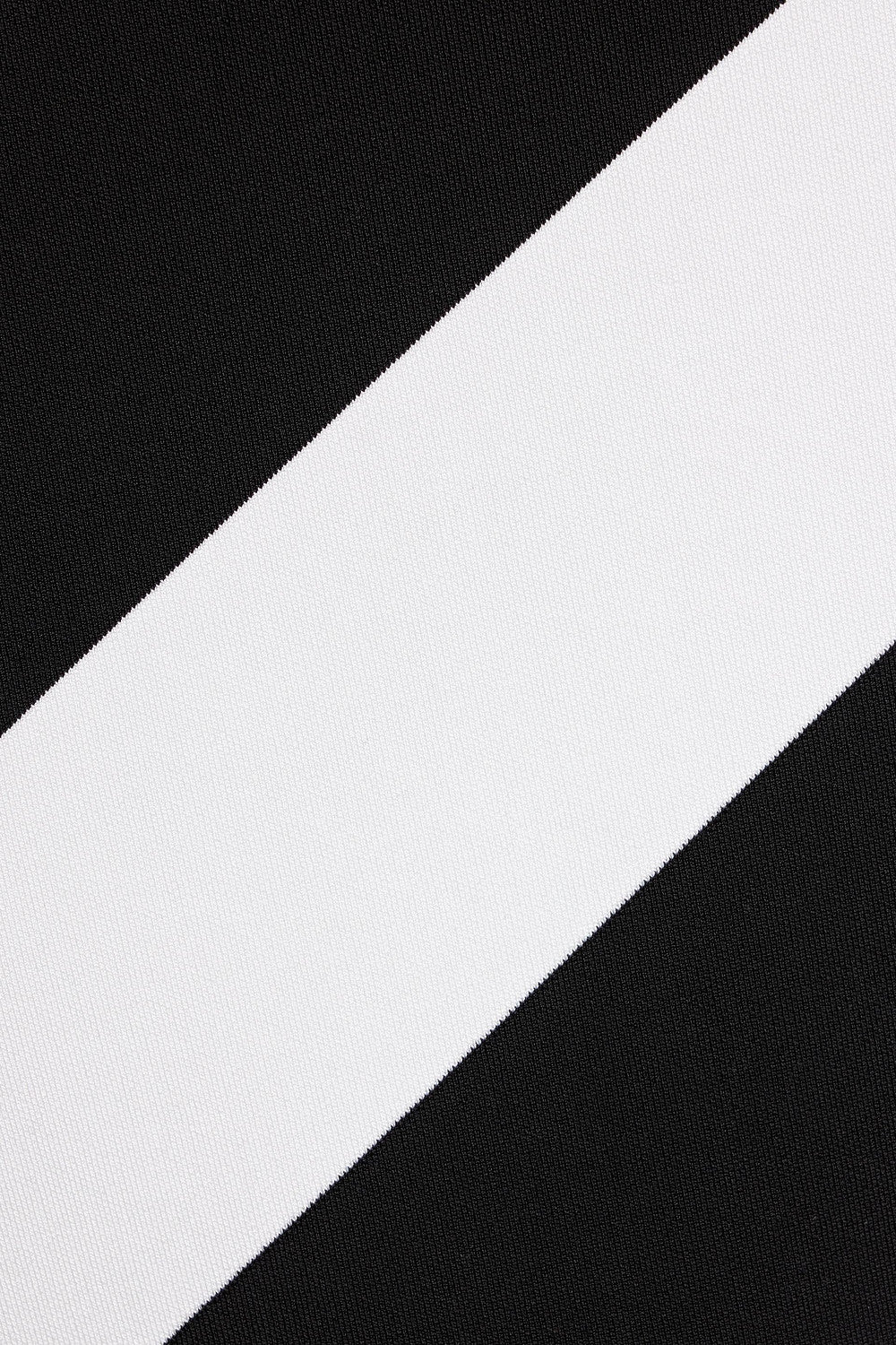 1c-source:aHR0cHM6Ly9pbWFnZXMuMS1jb21tZXJjZS5jb20vbWVkaWEvZTYzMTdkNzAtNWRlZC00MTU0LTlmMmYtNjViMWI4MGY1NDM0LmpwZw==