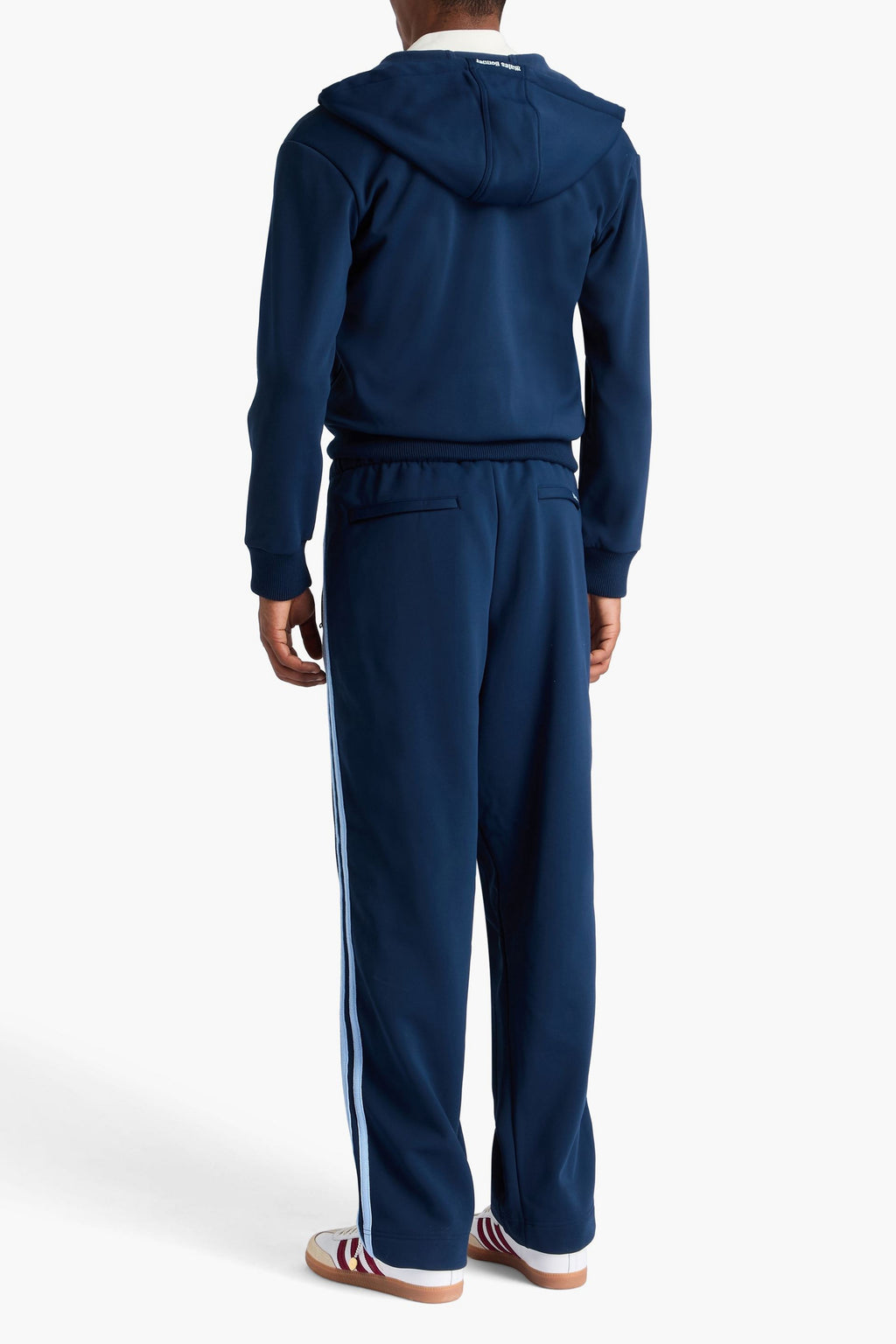1c-source:aHR0cHM6Ly9pbWFnZXMuMS1jb21tZXJjZS5jb20vbWVkaWEvZTliY2ZkMmQtMGFmOC00MGMwLWJkMGUtYTE2MTI1OThjODY4LmpwZw==