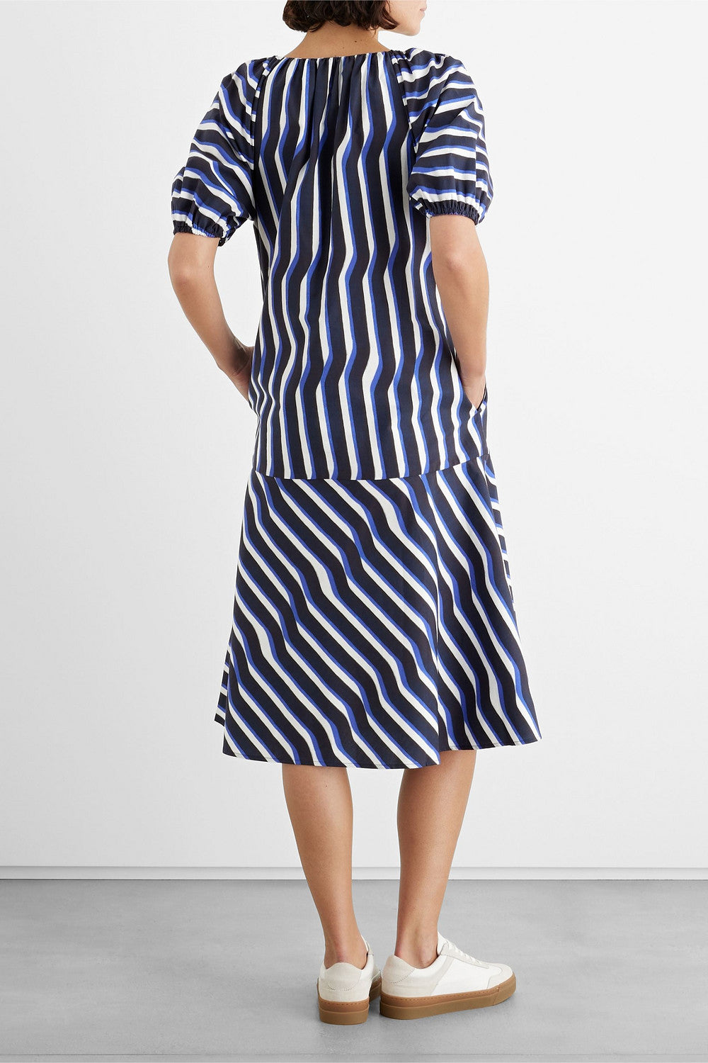 1c-source:aHR0cHM6Ly9pbWFnZXMuMS1jb21tZXJjZS5jb20vbWVkaWEvZWFhYTA4YTQtMzI5Yi00YzJiLWIyMmMtNjgwMzE2MmU3MTAyLmpwZw==